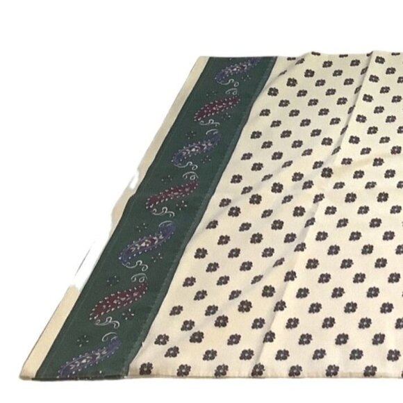 (2) Vintage West Point Stevens King Pillowcase  39" x 19" Paisley Floral Green - Picture 3 of 9